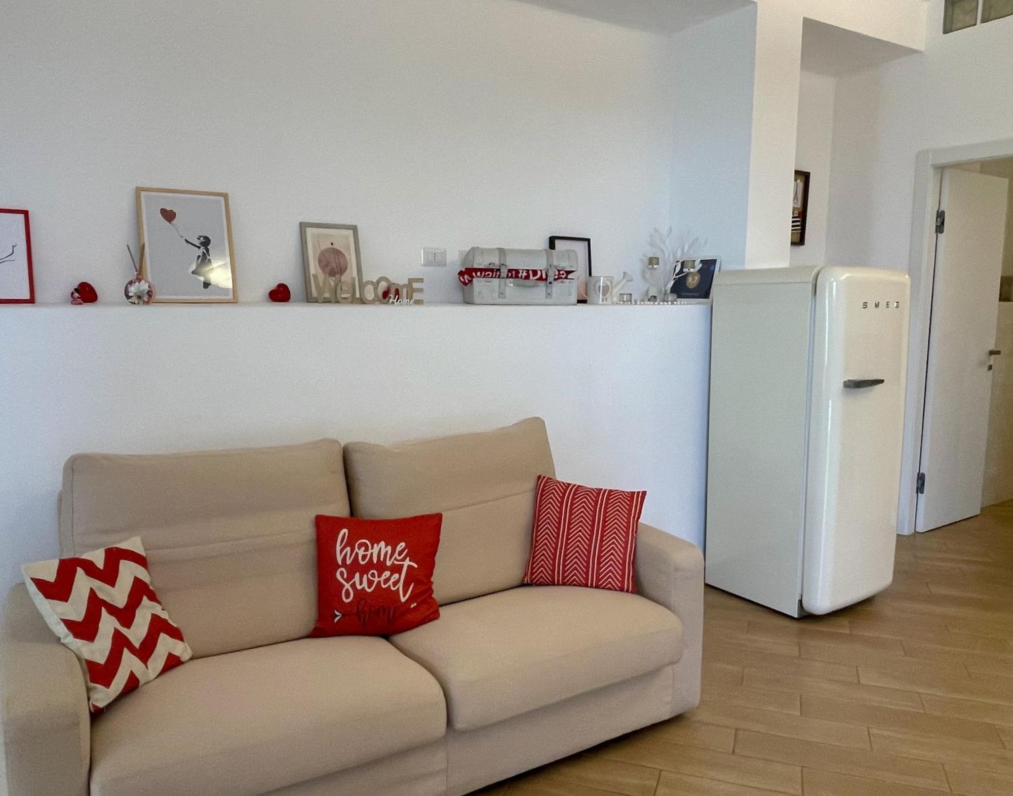 The Shabby House - Charming Seaside Retreat In Central Anzio, Steps From Beach And Train Station Exterior foto
