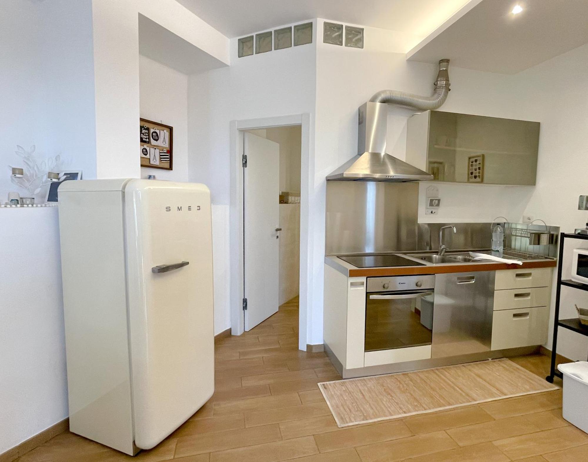 The Shabby House - Charming Seaside Retreat In Central Anzio, Steps From Beach And Train Station Exterior foto