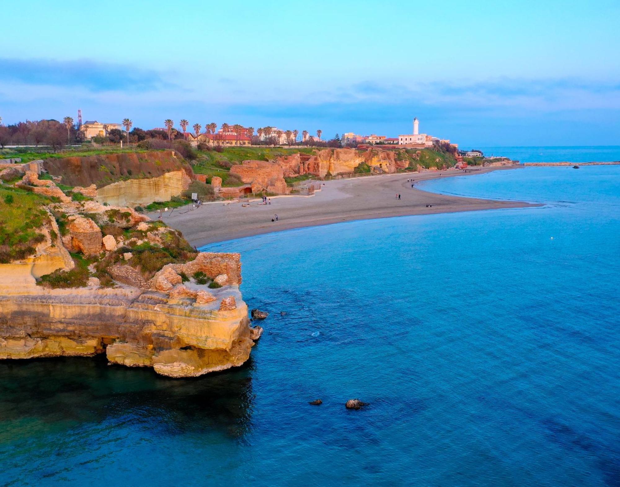 The Shabby House - Charming Seaside Retreat In Central Anzio, Steps From Beach And Train Station Exterior foto