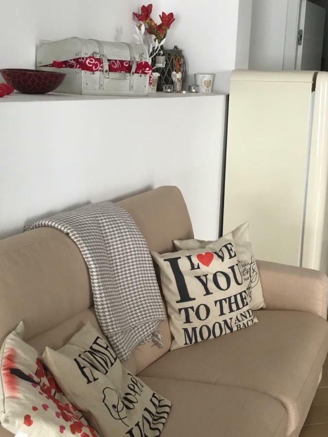 The Shabby House - Charming Seaside Retreat In Central Anzio, Steps From Beach And Train Station Exterior foto